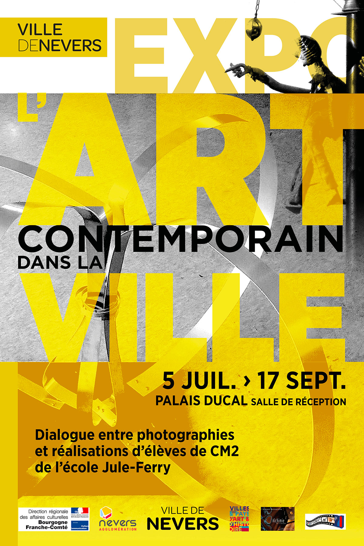 Dialogue entre photographies et réalisations d'élèves de CM2 L'Art contemporain dans la ville