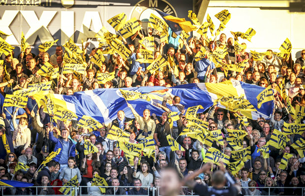 © Fabien Belloli Tribunes du stade du Pré Fleuri.