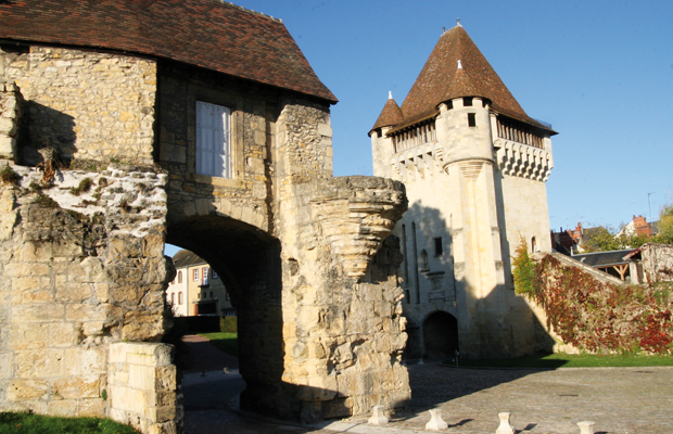 © Ville de Nevers Porte du Croux