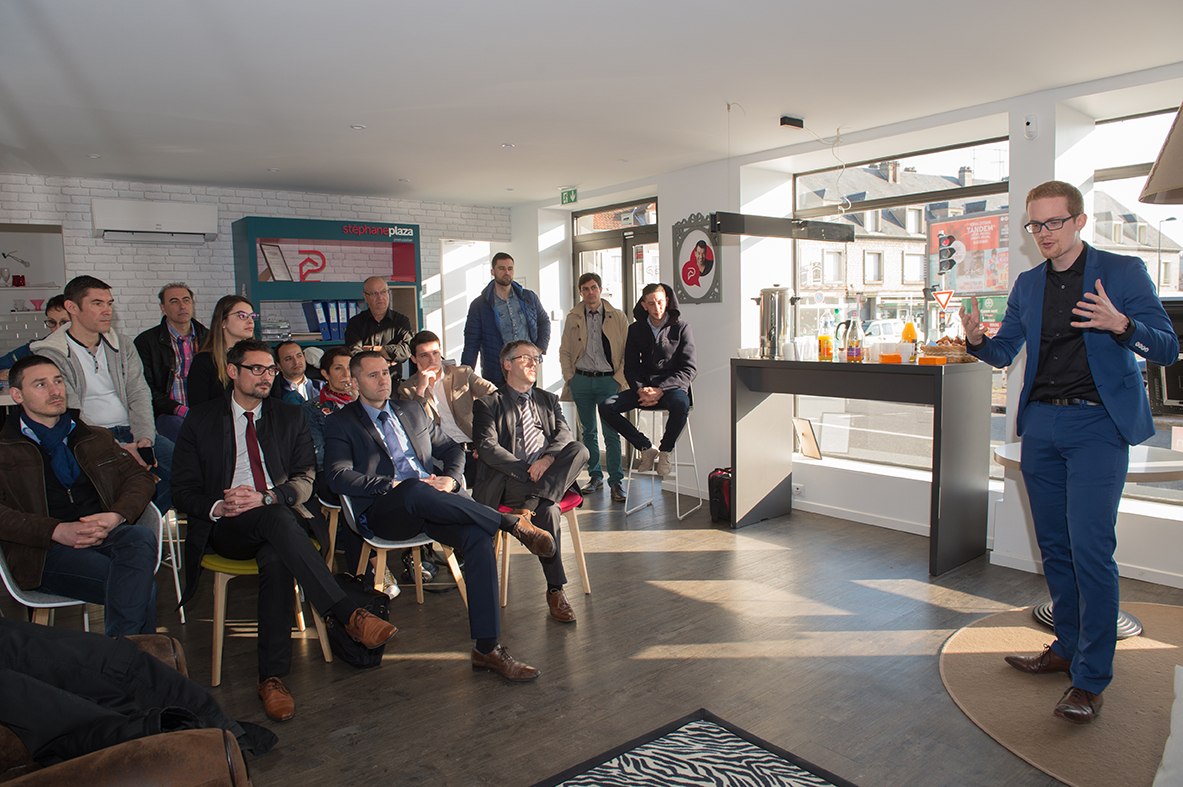 L'Union des entrepreneurs nivernais (UEN) a été créée par Maxime Bonnot (debout à droite) pour resserrer les liens entre adhérents et accompagner les créateurs d'entreprise.