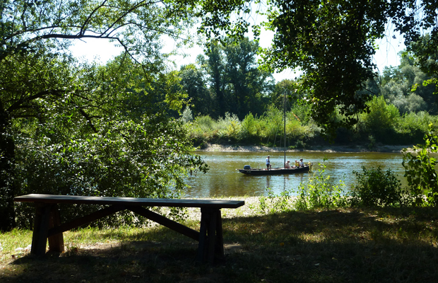 © Nevers Tourisme Le sentier du Ver-Vert, situé dans le prolongement de la rue des Saulaies.