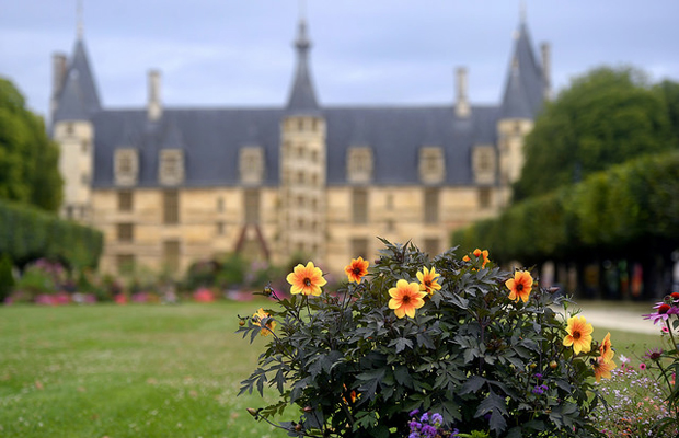 © Ville de Nevers Nevers, ville d'art et d'histoire, est également ville 3 fleurs.
