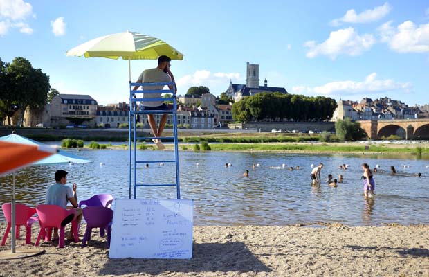 © Ville de Nevers Temps fort de l'été, Nevers Plage propose pour la deuxième fois la baignade en eau vive surveillée.