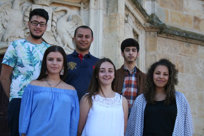 © Sébastien Chabard Six des dix membres du CNJ : Léa Nobécourt, Camille Brilland, Cindy Jean-Romain, Sibane Abdulghani, Adam Benadada et Wadi Beaufrère (de gauche à droite).