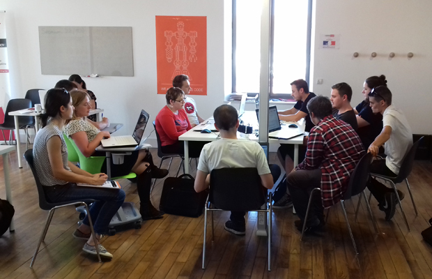 © Access Code School Nevers Une séance de travail à l'Inkub.