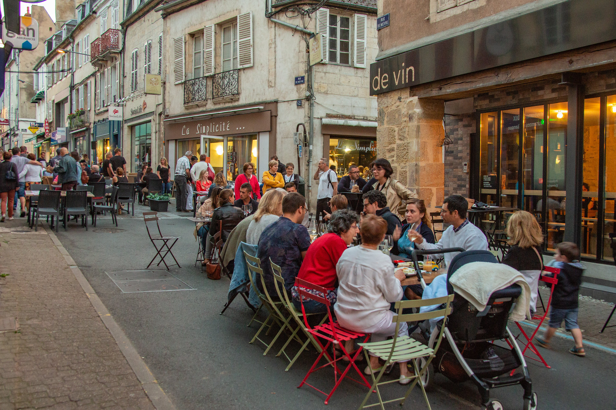 Ville de Nevers Retour des soirées en terrasse dans le quartier Saint-Arigle