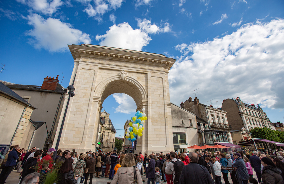 Inauguration de la porte de Paris, restaurée en mai 2019.