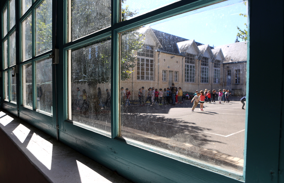 Cour de l'école élémentaire Lucette-Sallé