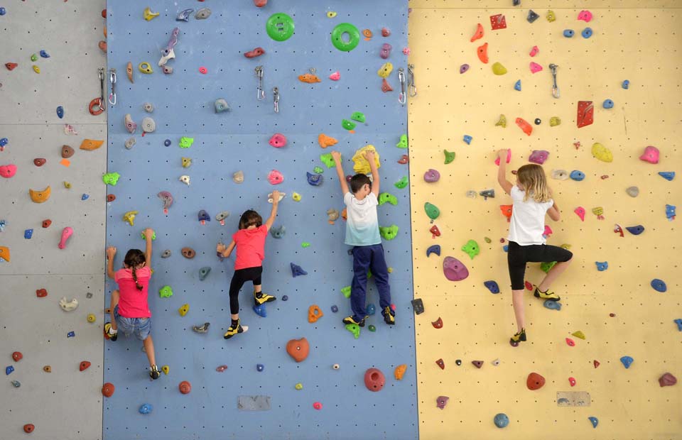 © Christophe Masson Escalade proposée dans le cadre des mercredis et vacances multisports.