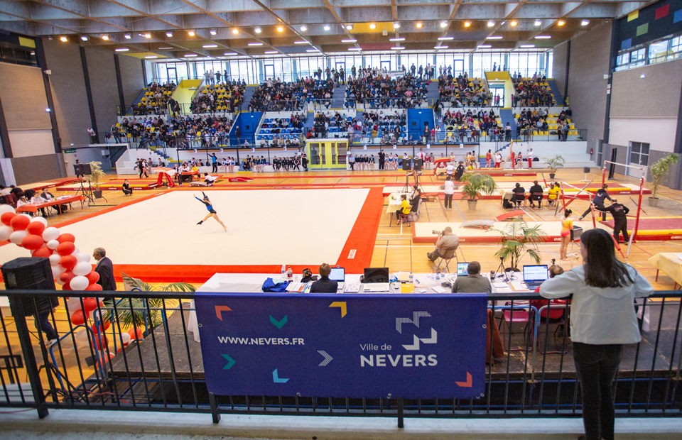 Compétition de gymnastique à la Maison des sports.