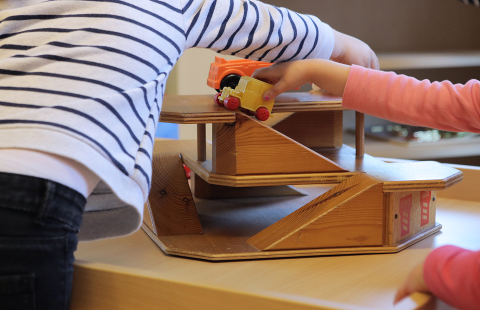 © BB Dans de nombreuses structures d'accueil de la petite enfance de Nevers, les jeux en bois sont très présents.
