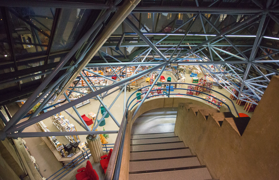 © Ville de Nevers Découvrez la médiathèque autrement au cours de la Nuit de la Lecture 2020.