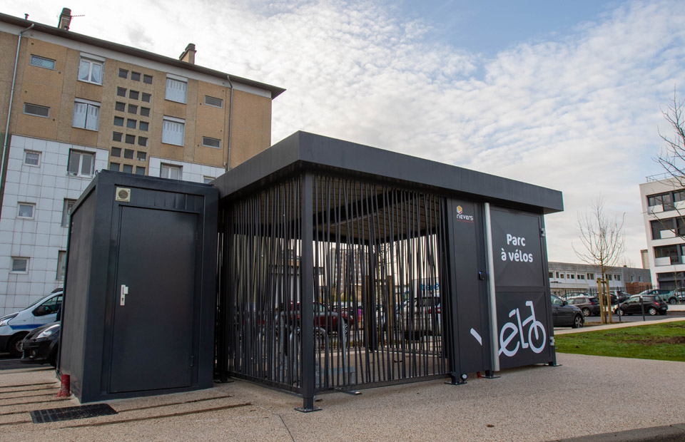 © Youri Gavriloff Parc à vélos sécurisé, situé au niveau du pôle multimodal du Banlay.