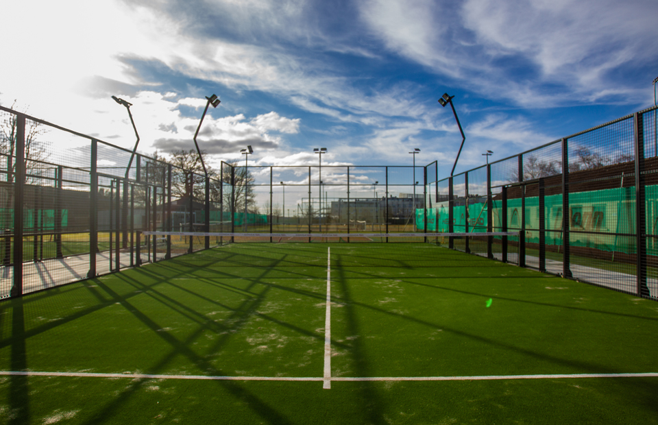 © Youri Gavriloff L’ASPTT Nevers Tennis a fait une place au padel.