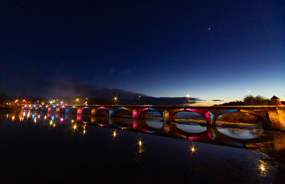 Un exemple d'éclairage possible sur le pont de Loire. © Youri Gavriloff