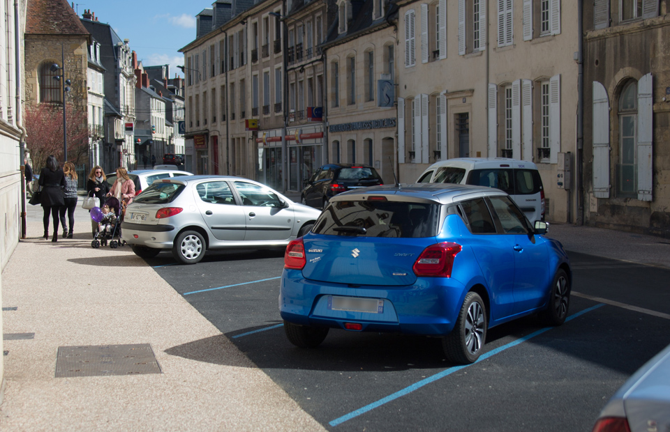 © Ville de Nevers Le stationnement en zone bleue à Nevers est limité à 2 h en semaine.