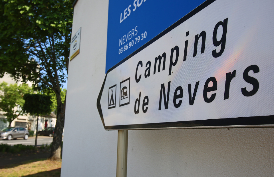 © Ville de Nevers Les touristes, et notamment les cyclotouristes, prennent la direction du camping de Nevers.