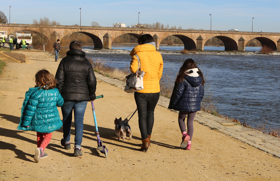 © Blandine Bertrand (photo d'archives) L'accès aux quais et promenades en bord de Loire est de nouveau possible.