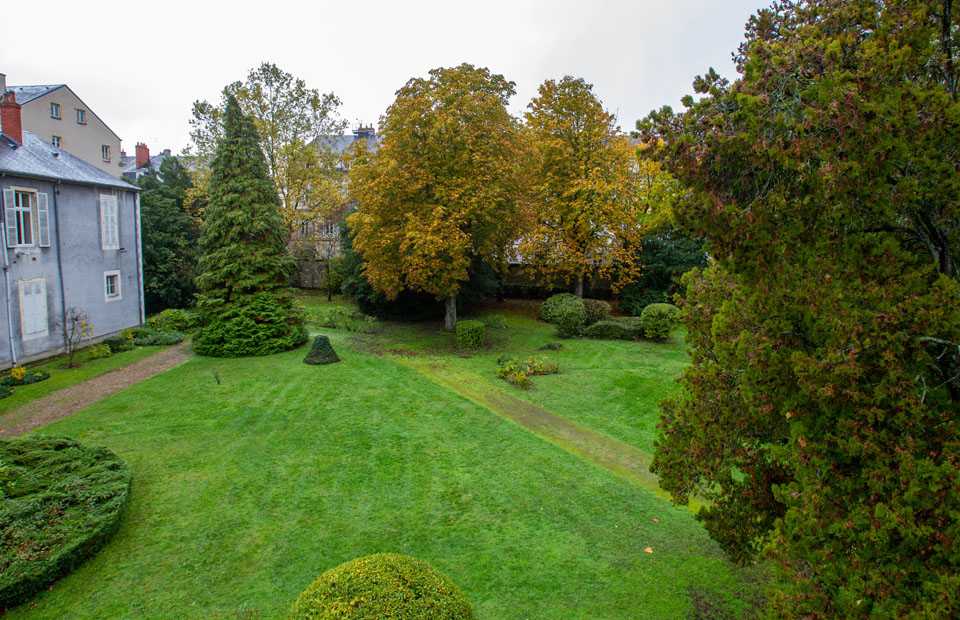© Youri Gavriloff Ce nouvel écrin de verdure de 4 000 m² en plein centre historique de Nevers sera accessible au public à compter du 15 juillet.