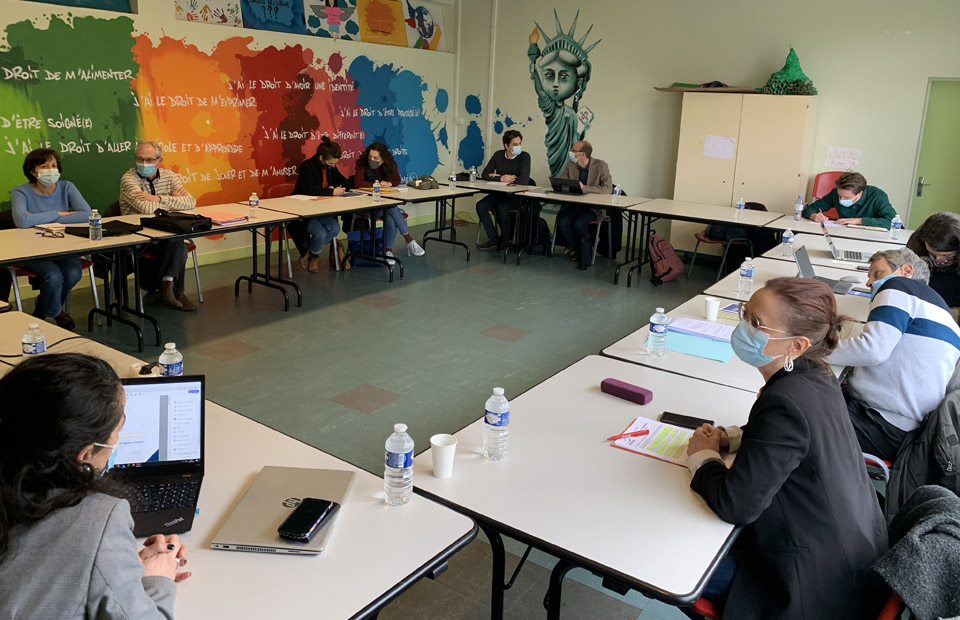 © Ville de Nevers Rencontre entre les élus municipaux et l'ANCT, en présence des services de la Ville, de Nevers Agglomération et de la DDT.