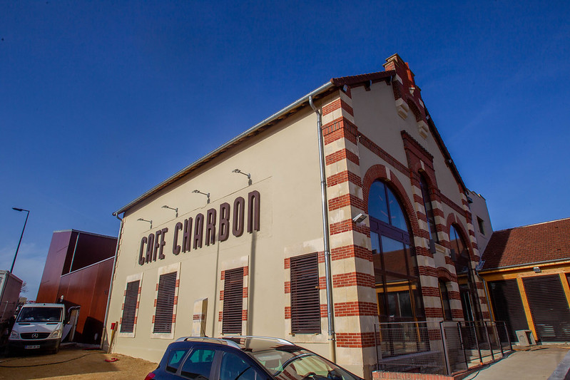 © Youri Gavriloff Le Café Charbon bénéficie d’une spectaculaire cure de jouvence assortie d’une extension de sa capacité d’accueil.