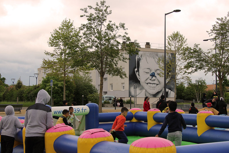 © Ville de Nevers (photos d'archives Printemps des Quartiers) Dans les quatre quartiers Politique de la Ville mais aussi en centre-ville, le programme de l'Eté des Quartiers va séduire les jeunes, les familles et les seniors.