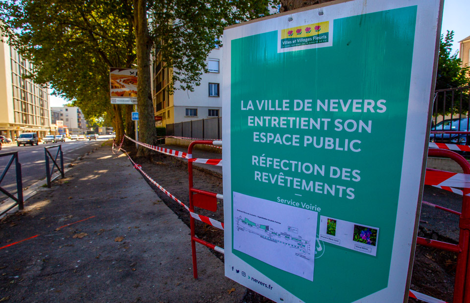 © Ville de Nevers Opération de déminéralisation boulevard Pierre-de-Coubertin