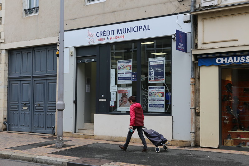 La grande spécificité du Crédit municipal est son activité de prêt sur gage.