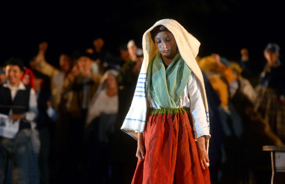 Spectacle "Bernadette", juillet 2017, dans le cadre des 150 ans de sa venue à Nevers.