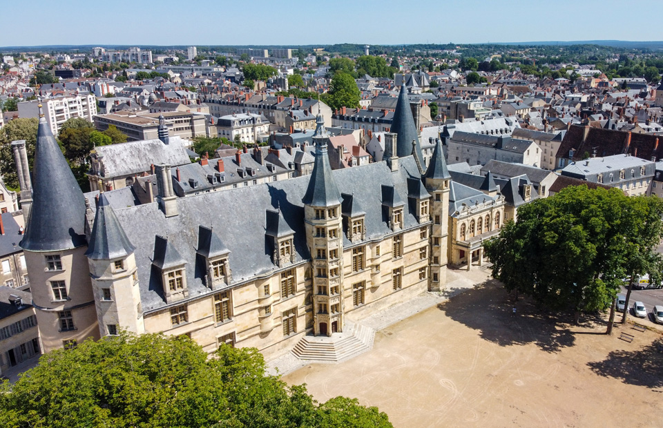 Vue aérienne du palais ducal.