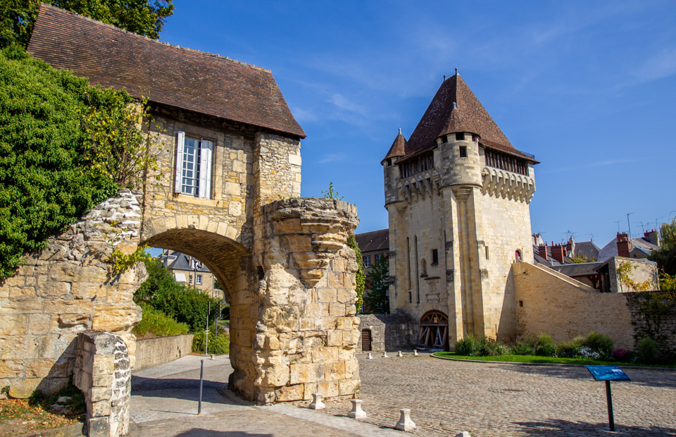 © Ville de Nevers La porte du Croux