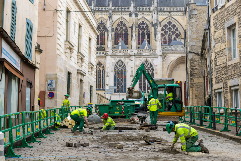 © Ville de Nevers Reprise des travaux du réseau de chaleur urbain dans le cœur de ville historique