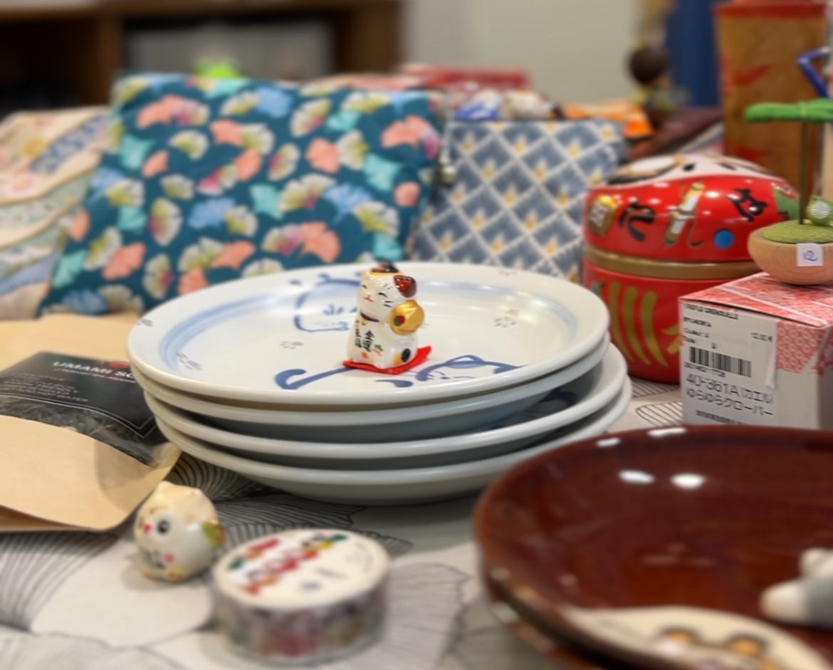 Odorokubeki Vous trouverez des objets de l'artisanat et de la tradition japonais.