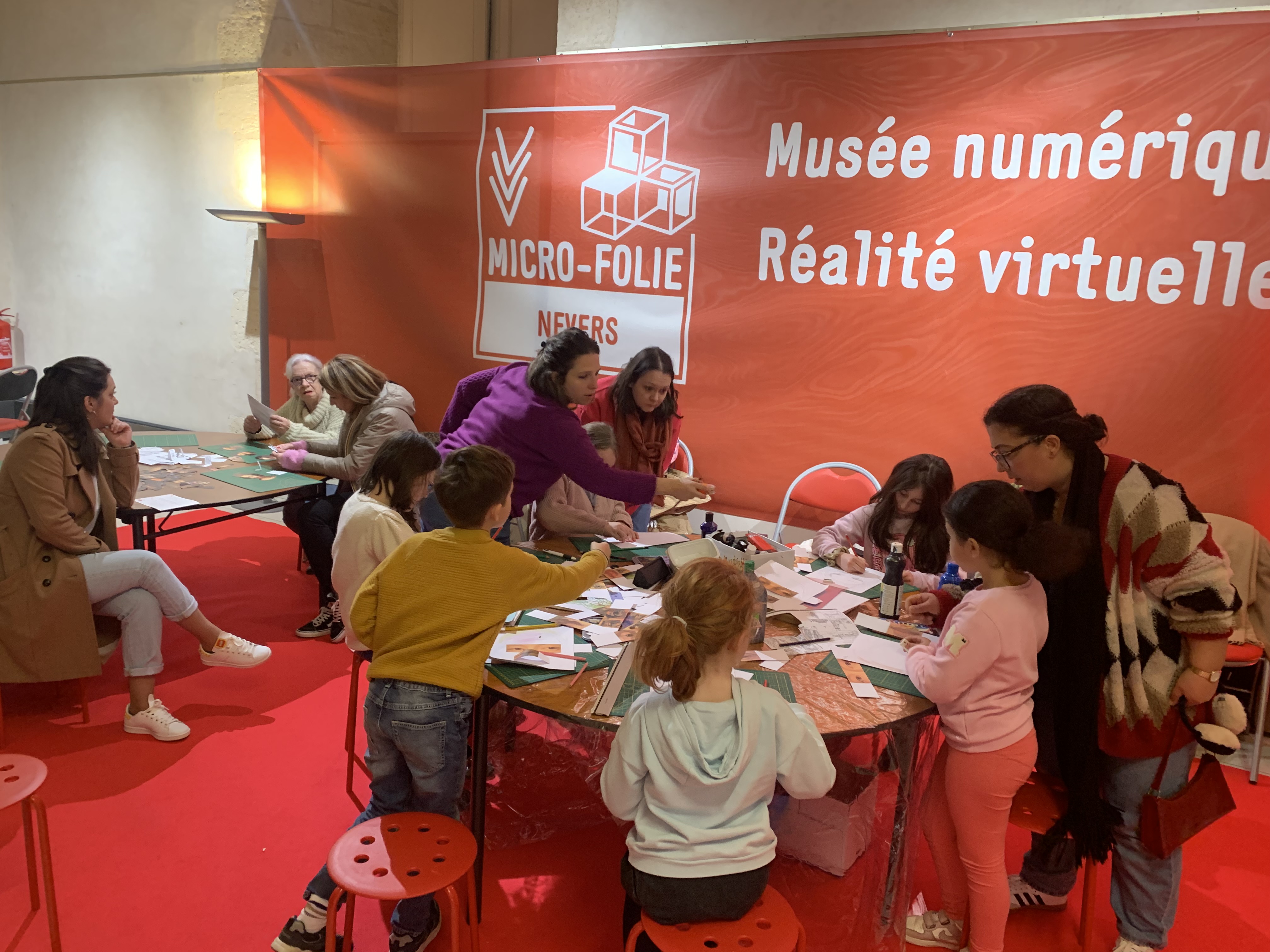 Micro-folie : plongez dans l'art autrement !