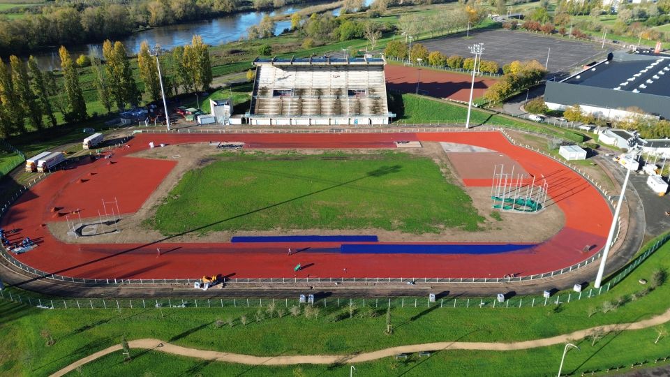 La piste du stade Léo Lagrange rénovée depuis fin 2025.