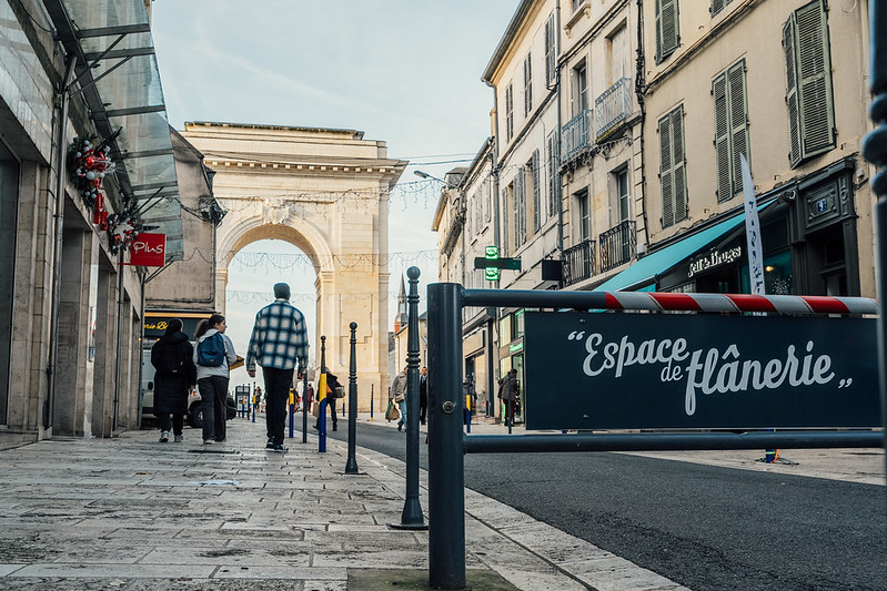 Les zones piétonnes du centre-ville reviennent du 1er mai au 31 octobre. 