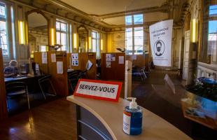 Le service Population et état-civil de la Ville de Nevers vous accueille aux horaires habituels, dans le respect des règles sanitaires en vigueur nationalement.