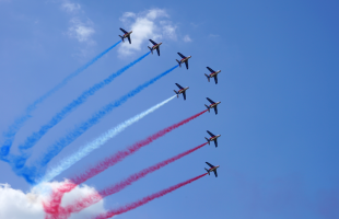 La Patrouille de France dans le ciel de Nevers