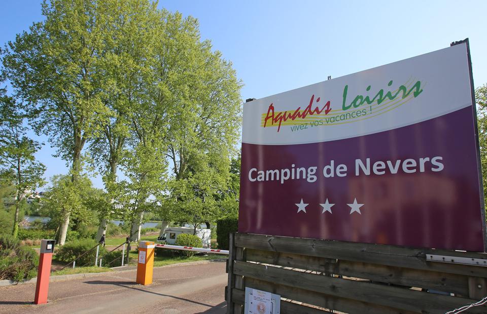L'entrée du camping de Nevers.