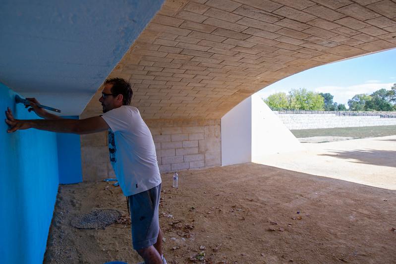 Fresque réalisée par le graffeur Keusty au niveau des anciens bassins de la piscine de la Jonction.