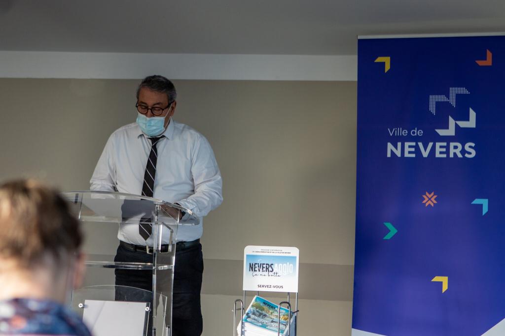 Pour Manuel de Jesus, vice-président de Nevers Agglomération, le rythme trimestriel du magazine est "un choix politique, économique et environnemental" des élus.