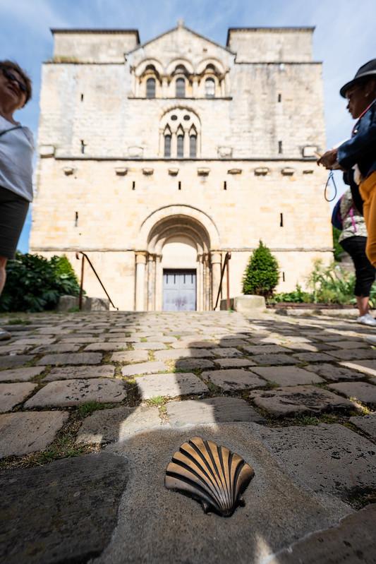 Suivez les coquilles du chemin de Compostelle et découvrez les beaux monuments de Nevers