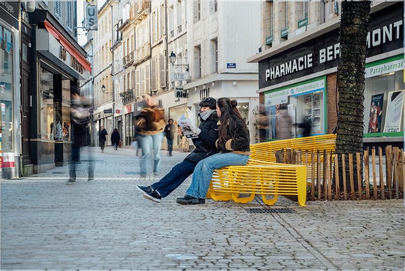 Venez flâner rue François-Mitterrand et dans les magasins du coeur de ville.